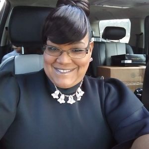 Meet your Posher, Ivory